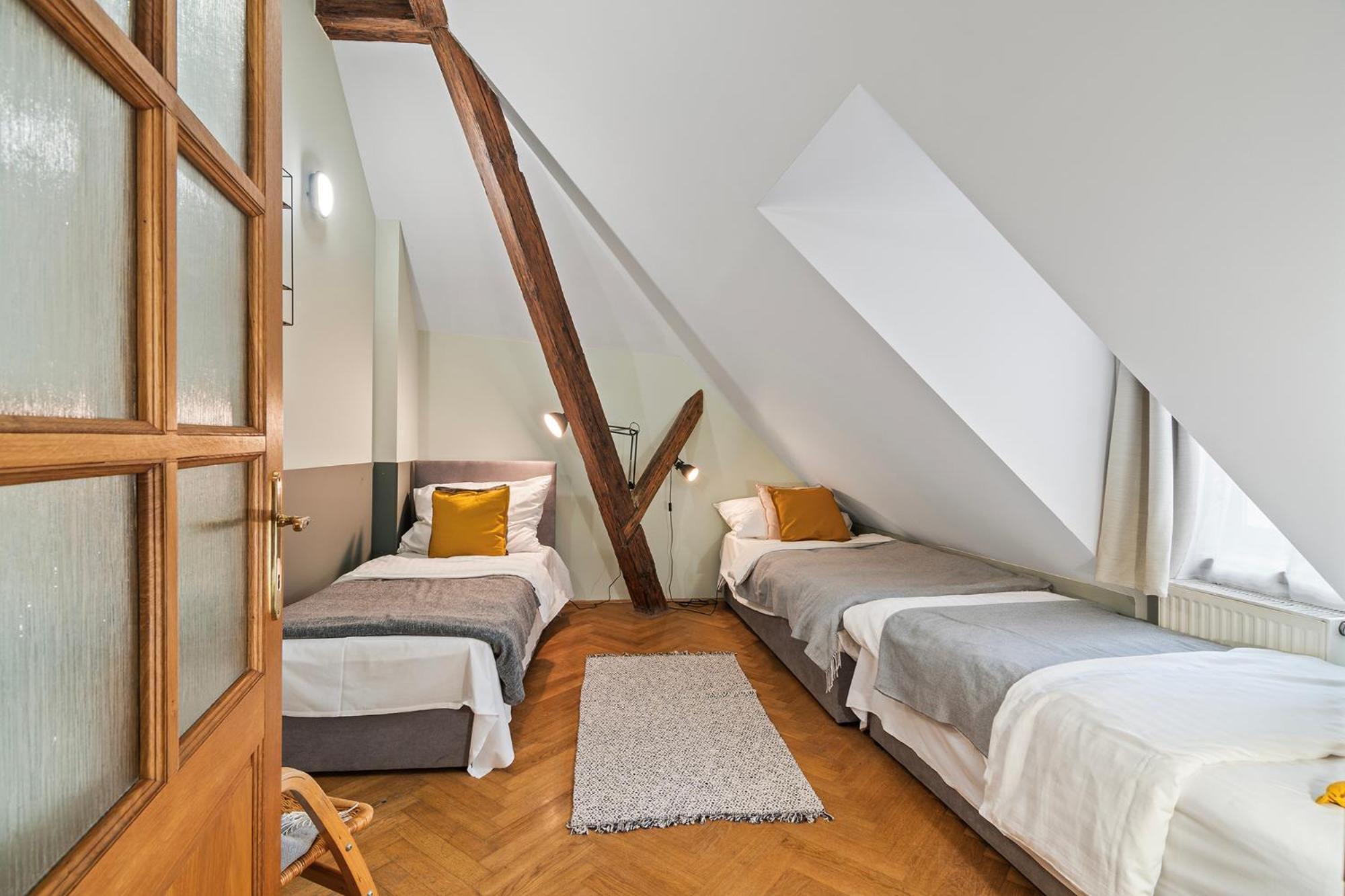 פראג Charles Bridge Historical Apts By Michal&Friends מראה חיצוני תמונה
