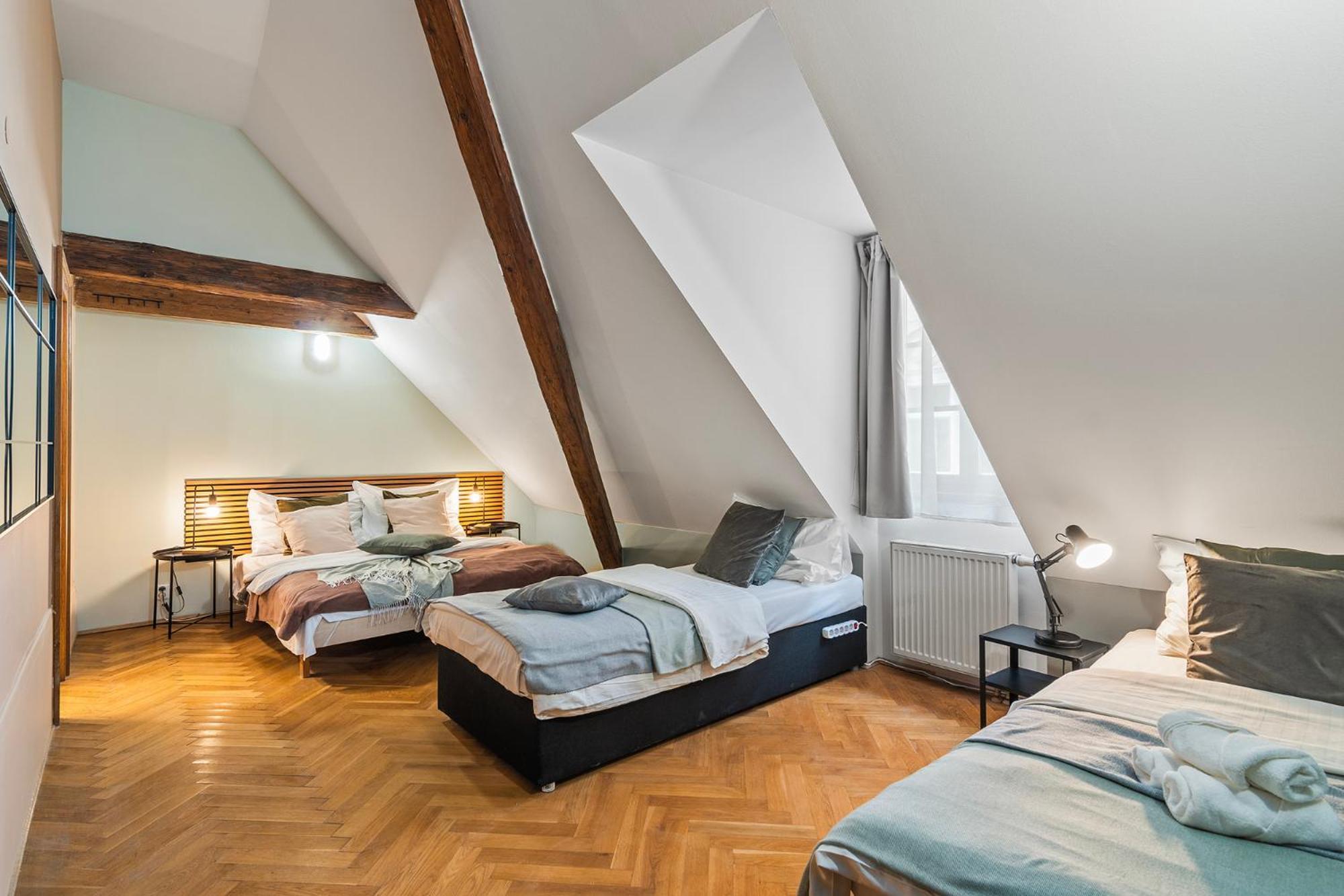 פראג Charles Bridge Historical Apts By Michal&Friends מראה חיצוני תמונה