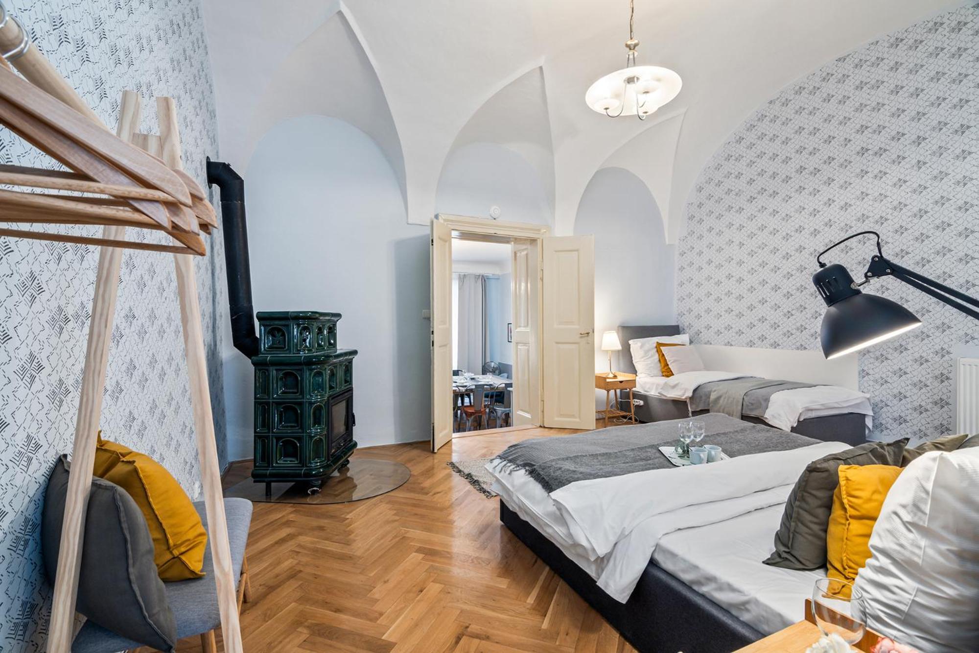 פראג Charles Bridge Historical Apts By Michal&Friends מראה חיצוני תמונה