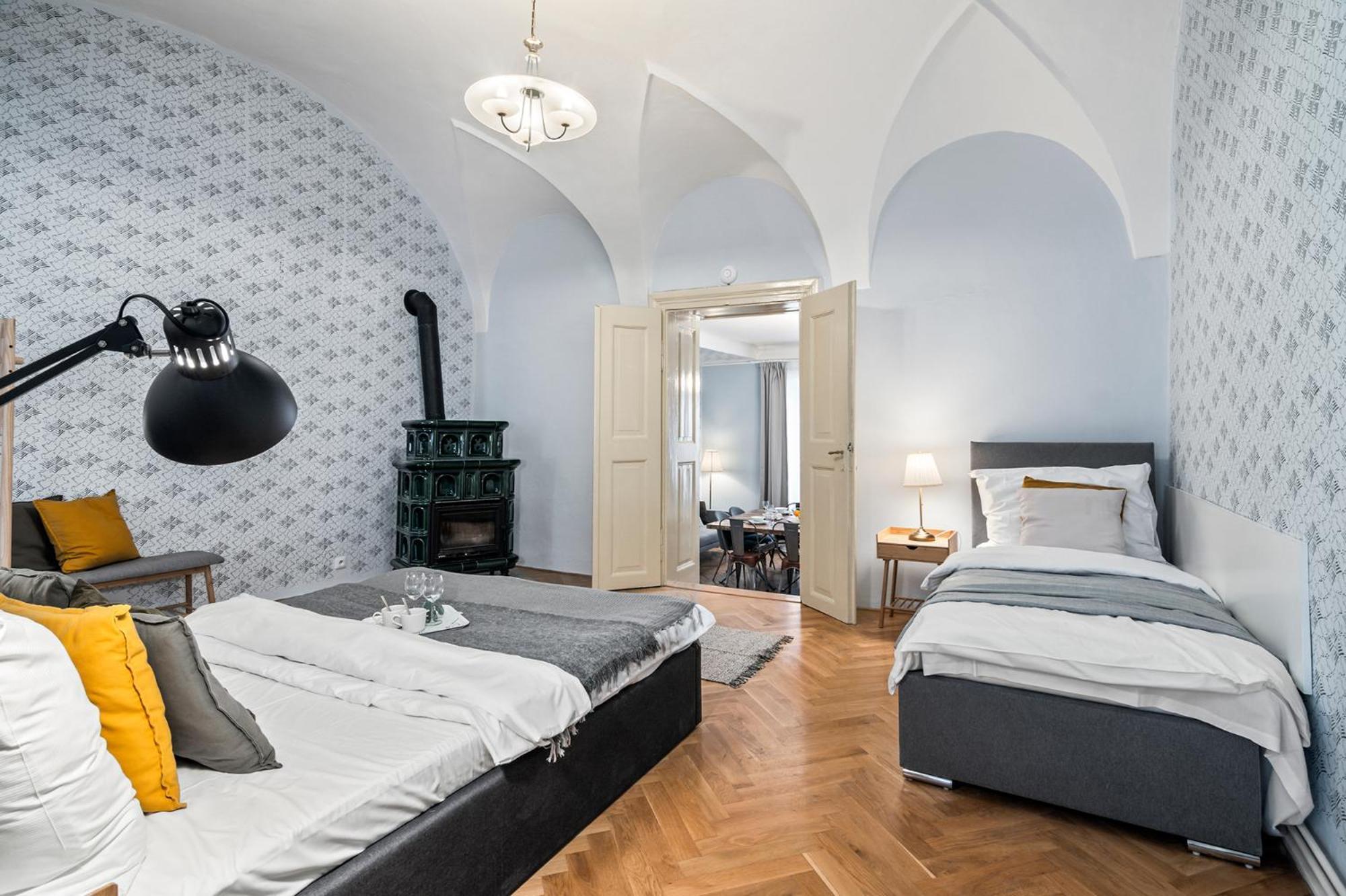 פראג Charles Bridge Historical Apts By Michal&Friends מראה חיצוני תמונה
